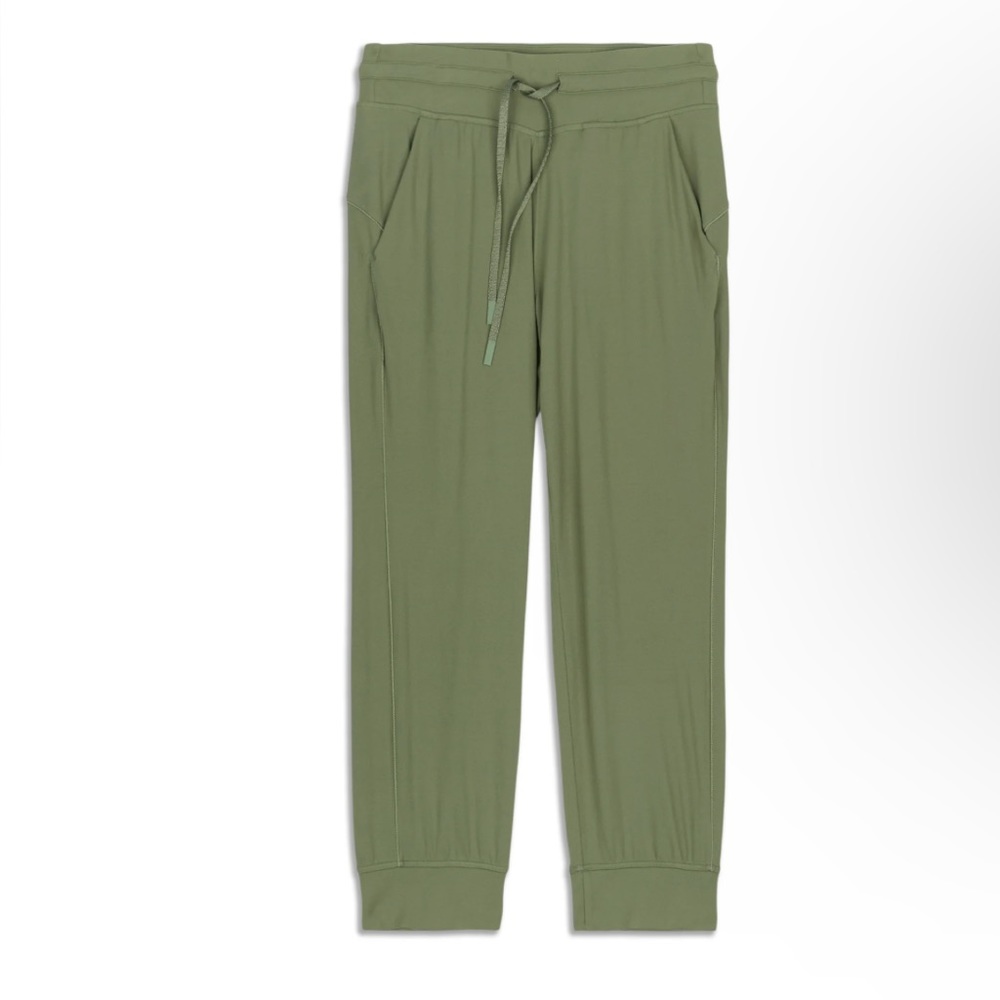 Like New Lululemon Ready to High-Rise Jogger Crop, 12
